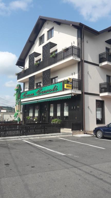 Hotel Casa Caroli Târgu Jiu Exterior foto