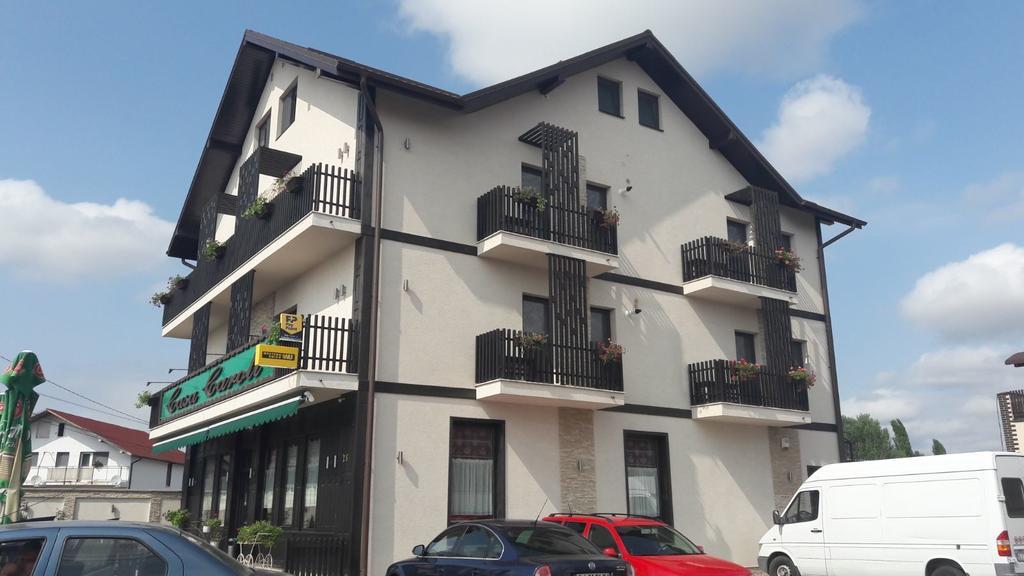 Hotel Casa Caroli Târgu Jiu Exterior foto