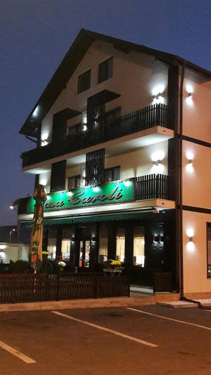 Hotel Casa Caroli Târgu Jiu Exterior foto
